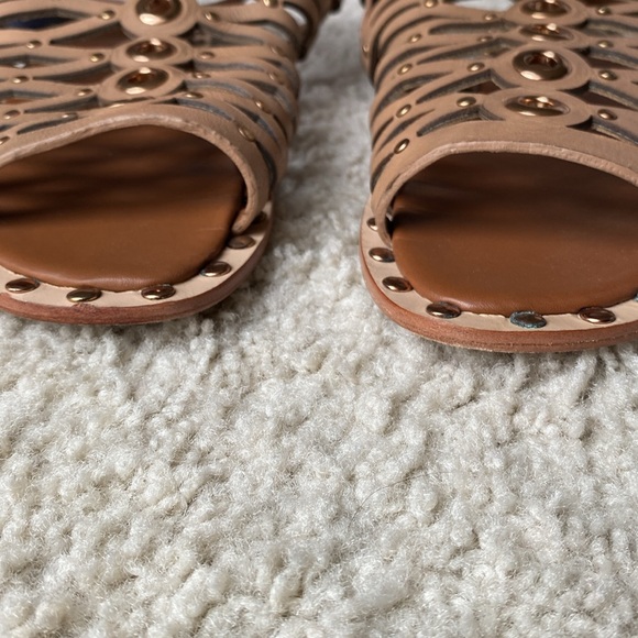 IVY KIRZHNER Rose Gold Hardware Gladiator Sandals. Caramel leather. - Picture 4 of 6